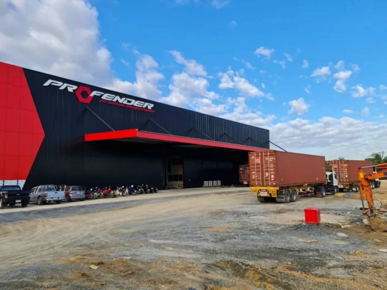 Profender ด้านหน้าโรงงานแห่งที่สองในประเทศไทย