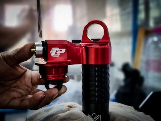 Profenderโช๊คอัพรถมอเตอร์ไซค์ สีดำแดง