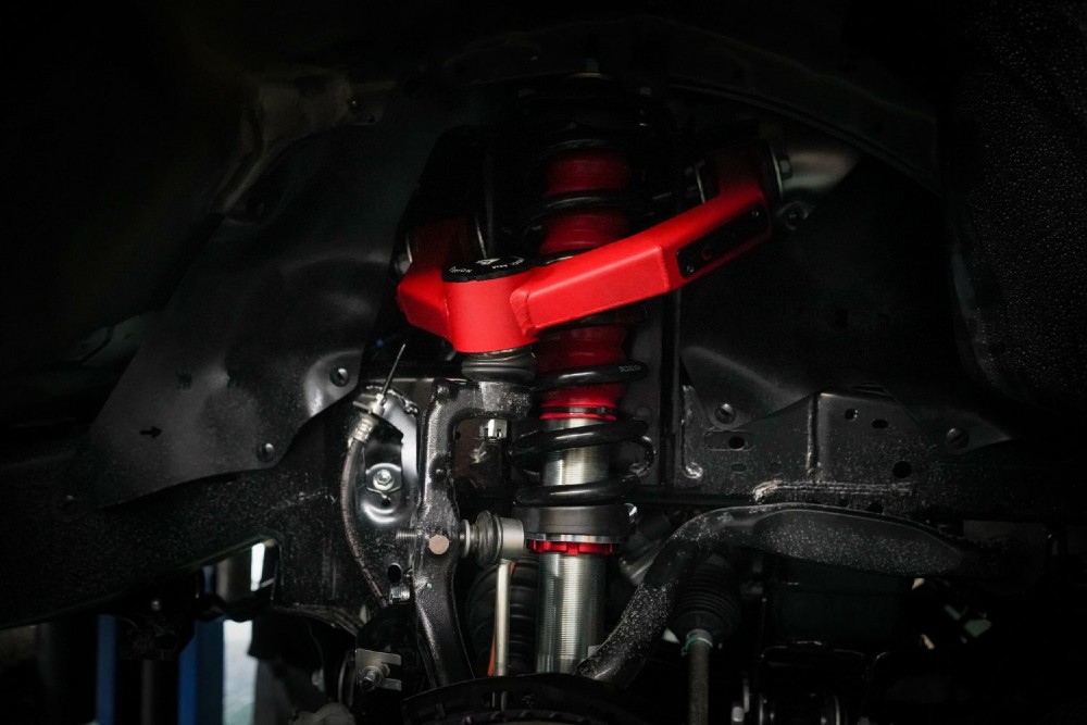 ปีกนกปรับองศาสีแดง